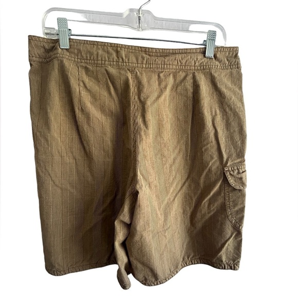 Mossimo Supply Inc Board Shorts • Size: 34 • Used - Picture 5 of 9